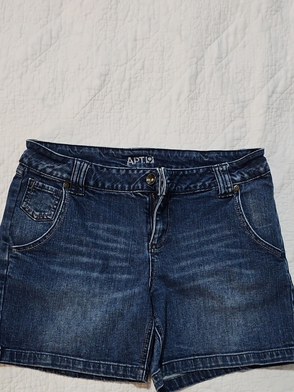 Apt. 9 Women's Indigo Blue Denim Shorts